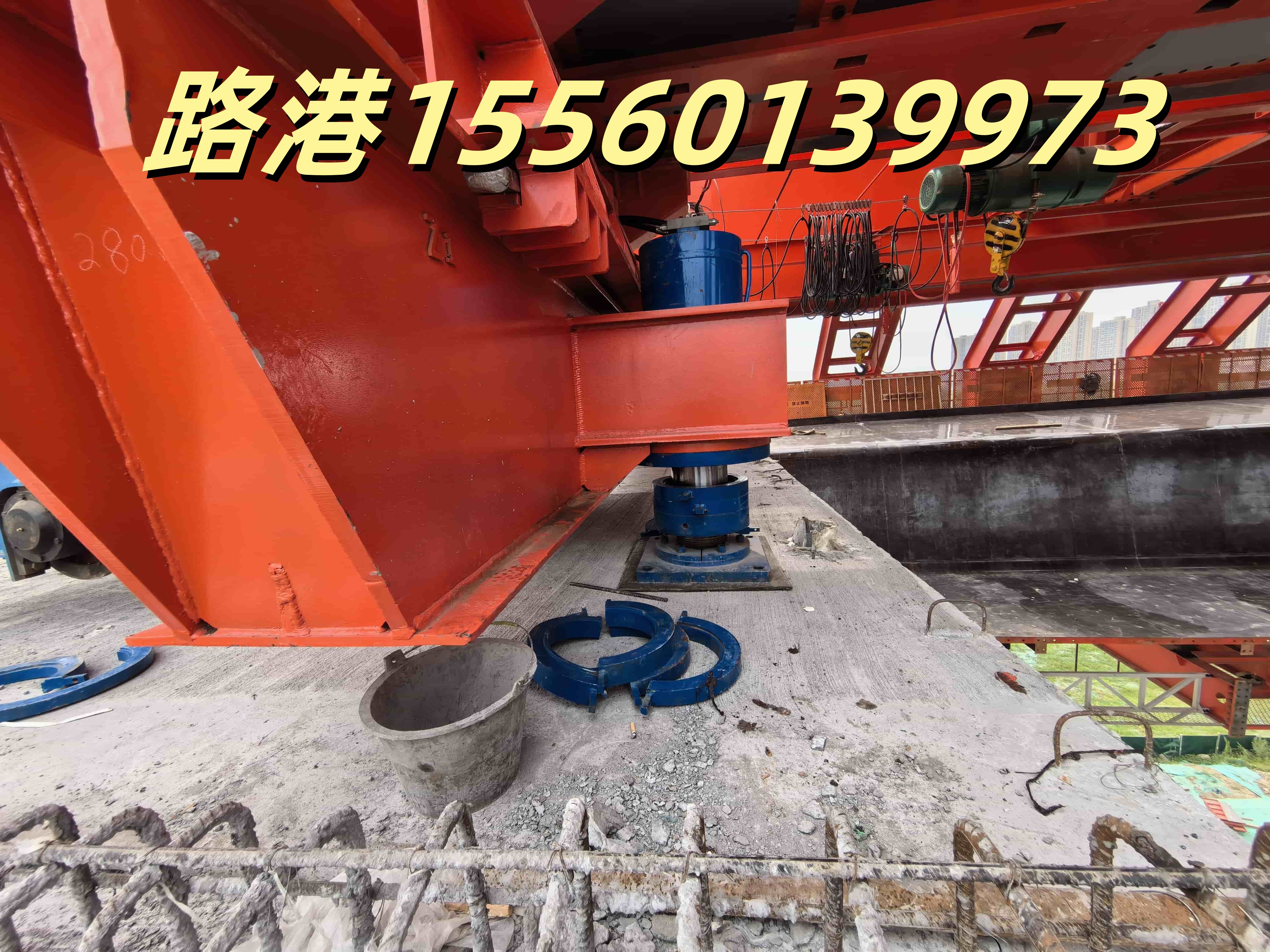 32-900吨上行式移动模架